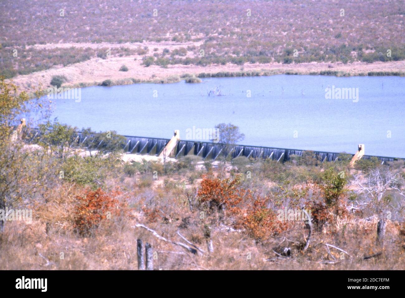 Diga di Engelhard sul fiume Letaba, Transvaal (ora Limpopo), Sudafrica 1981 Foto Stock