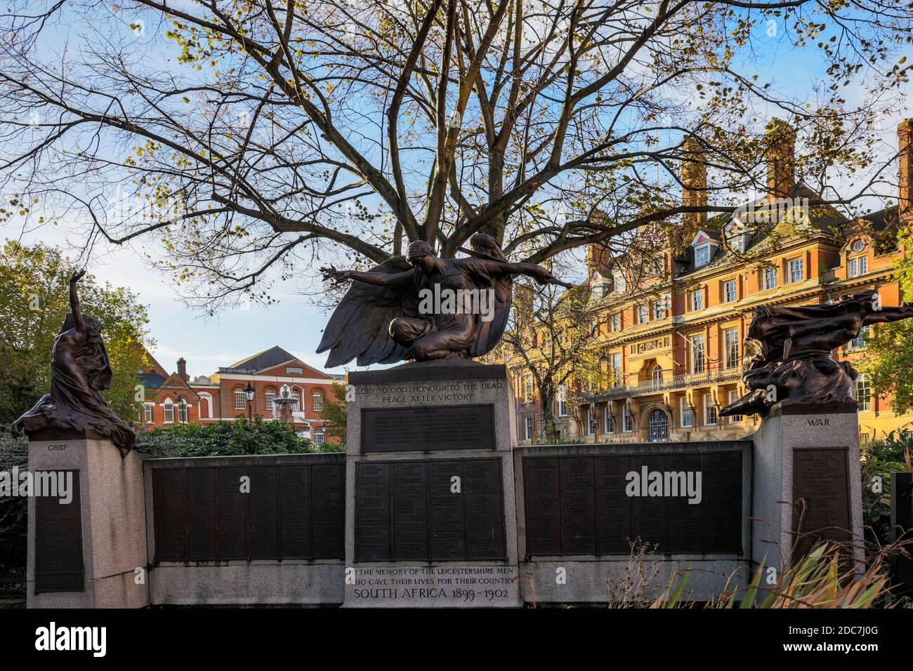 Leicester South African (Boer) War Memorial, di Joseph Crosland McClure, Town Hall Square, Leicester Foto Stock