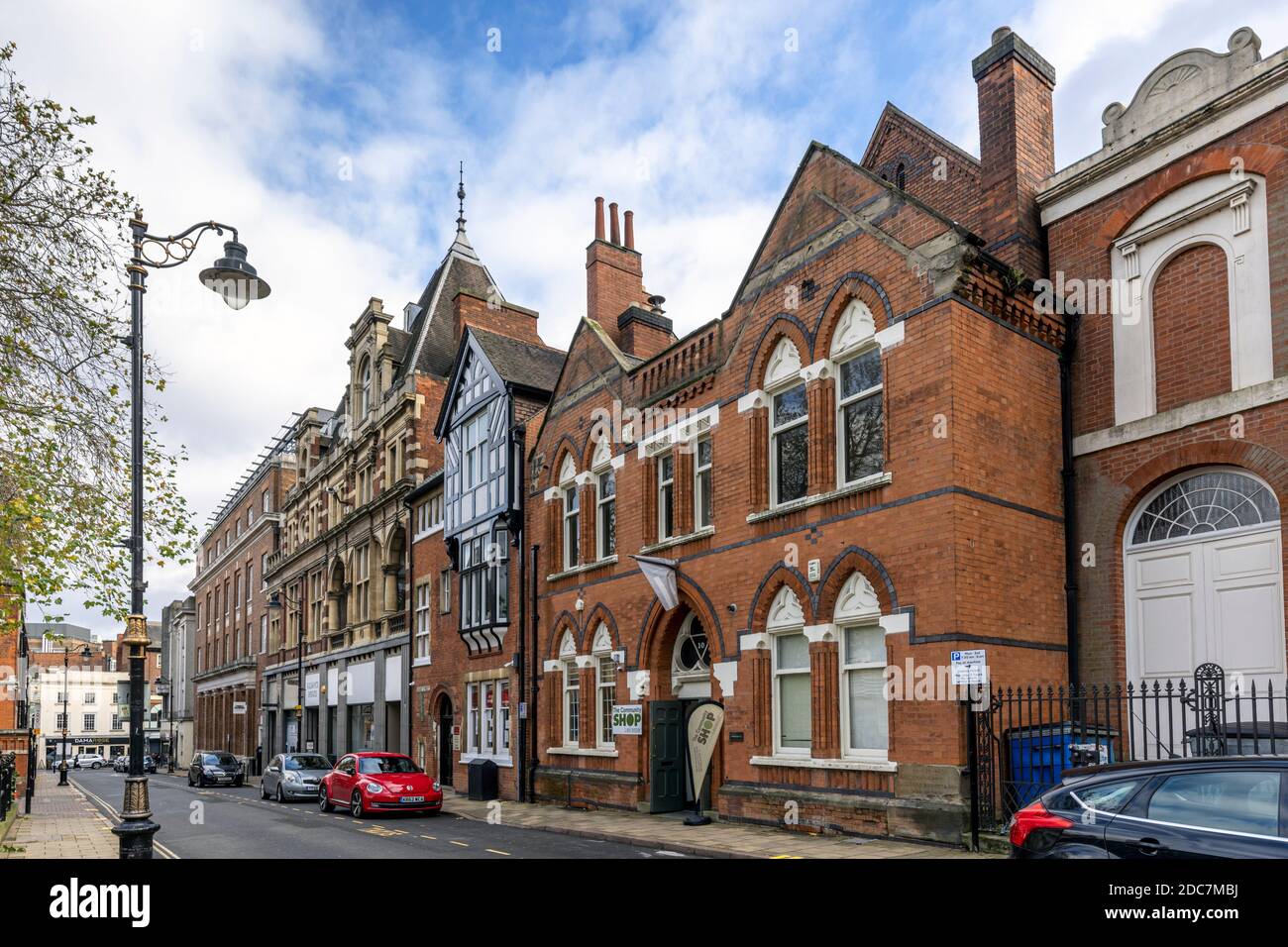 Edifici vittoriani su Bishop Street a Leicester, Inghilterra Foto Stock