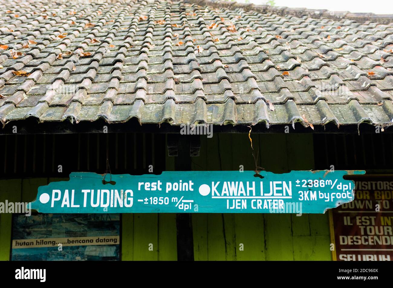 Segno a Kawah Ijen, Giava Est, Indonesia, Asia, Asia Foto Stock