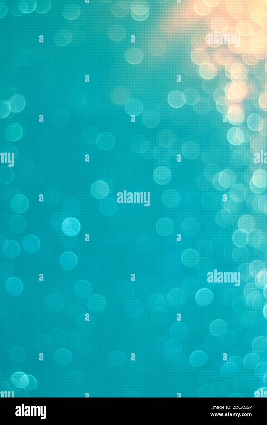 Immagine verticale di Abstract sfondo chiaro Aqua Blue sfocato Foto Stock