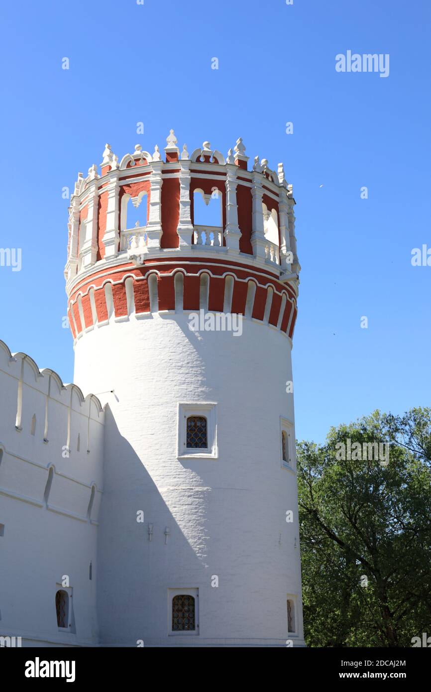 Torre del convento di Novodevichy in primavera, Mosca Foto Stock