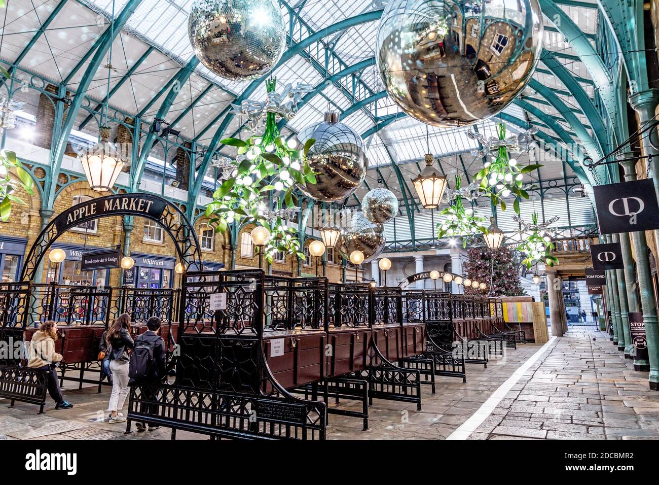 Covent Garden Market Interior a London UK Foto Stock