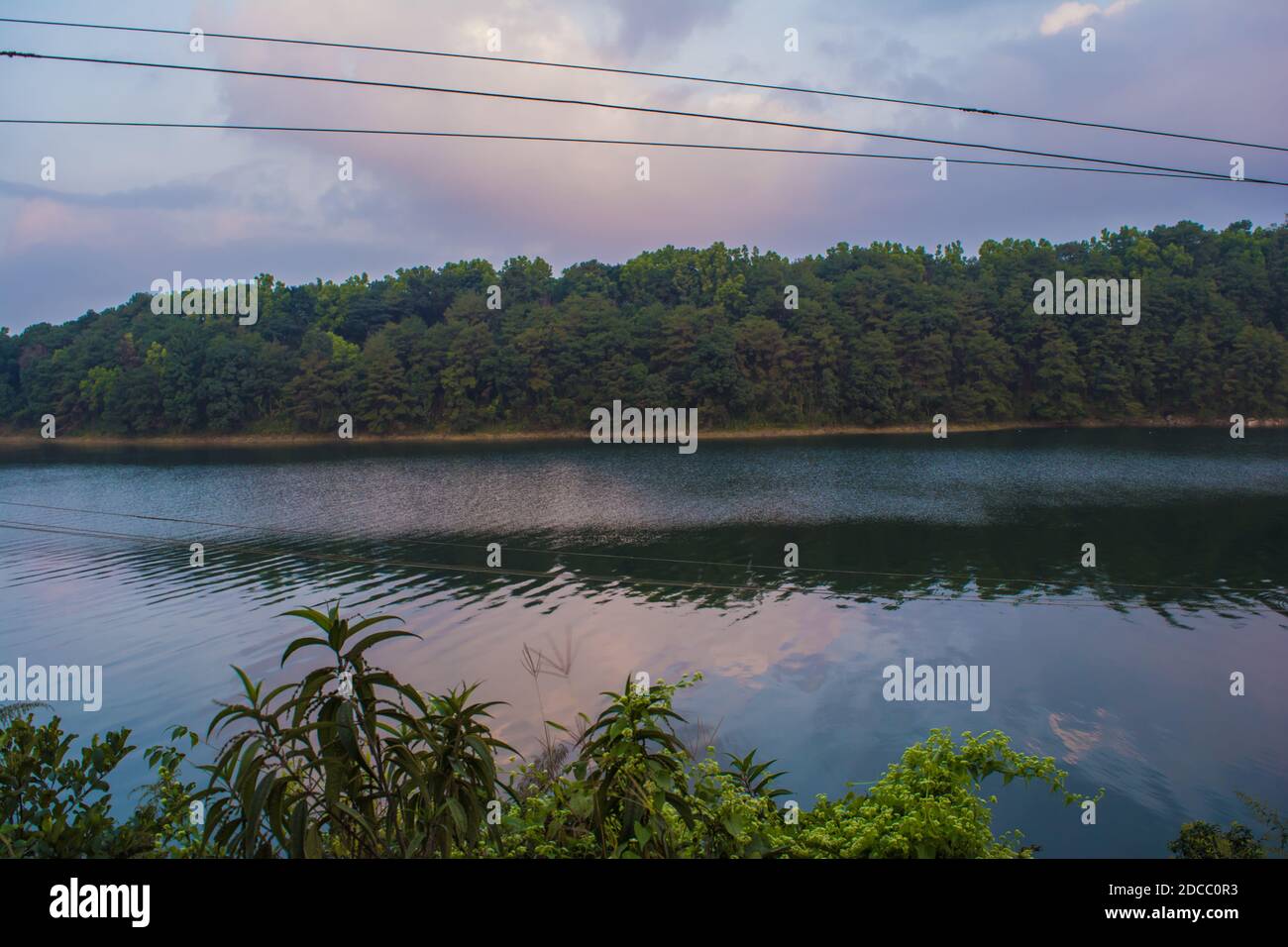 Il lago Umiam si trova a Shillong. L'immagine della vista aerea è presa al lago di Umiam shillong meghalaya india. Foto Stock