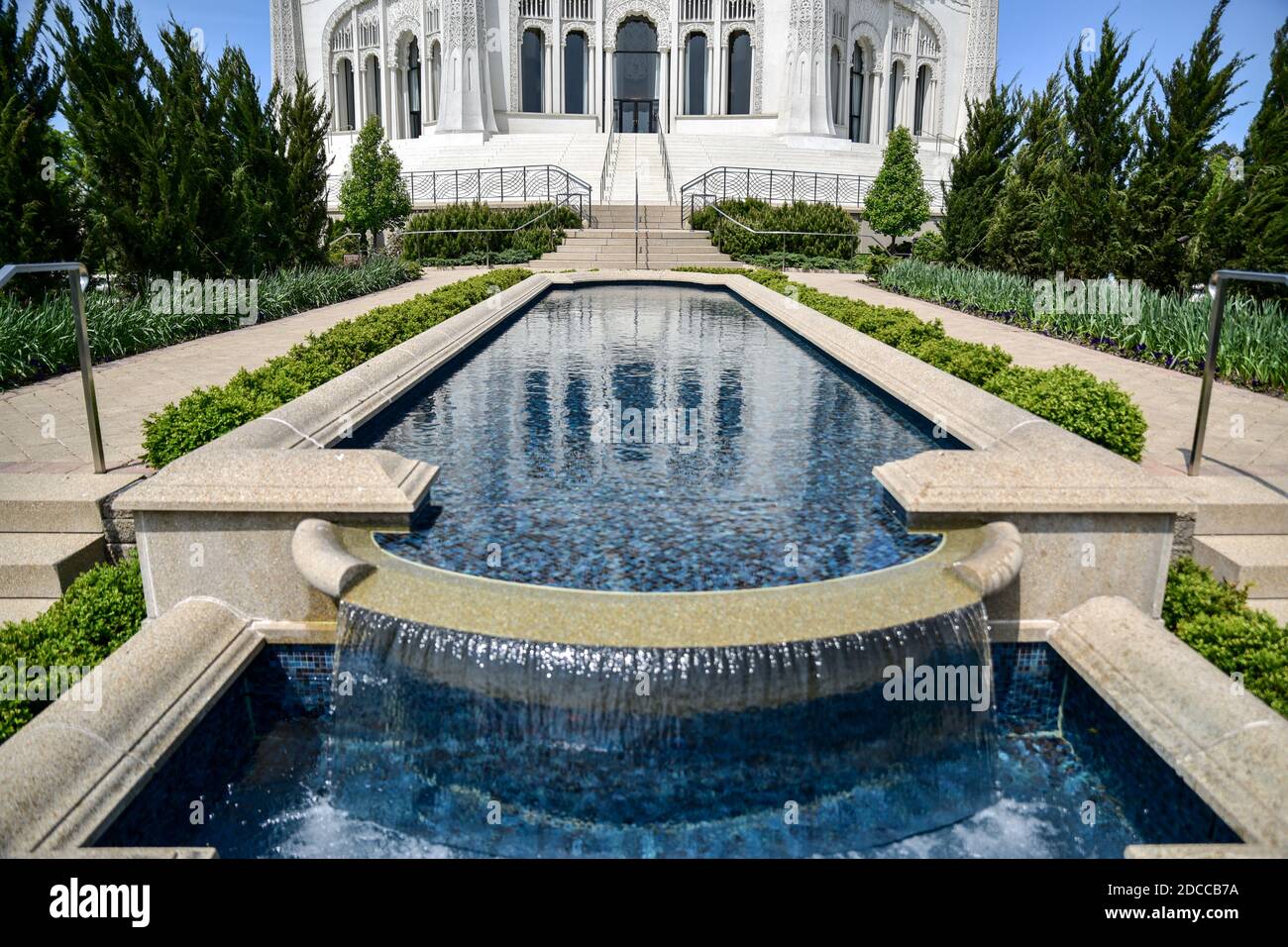 Vintage e classico ornato design architettonico del tempio religioso Foto Stock