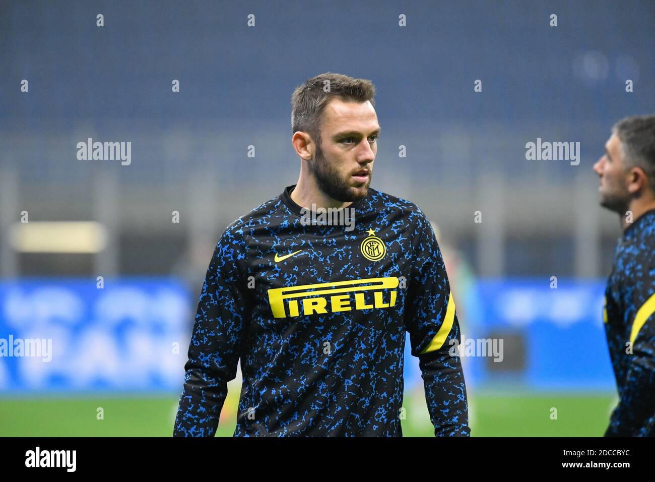 Milano, Italia. 31 ottobre 2020. Stefan de Vrij dell'Inter Milan ha visto durante il warm up della Serie UNA partita tra Inter Milan e Parma Calcio 1913 a San Siro di Milano. (Foto: Gonzales Photo - Tommaso Fimiano). Foto Stock