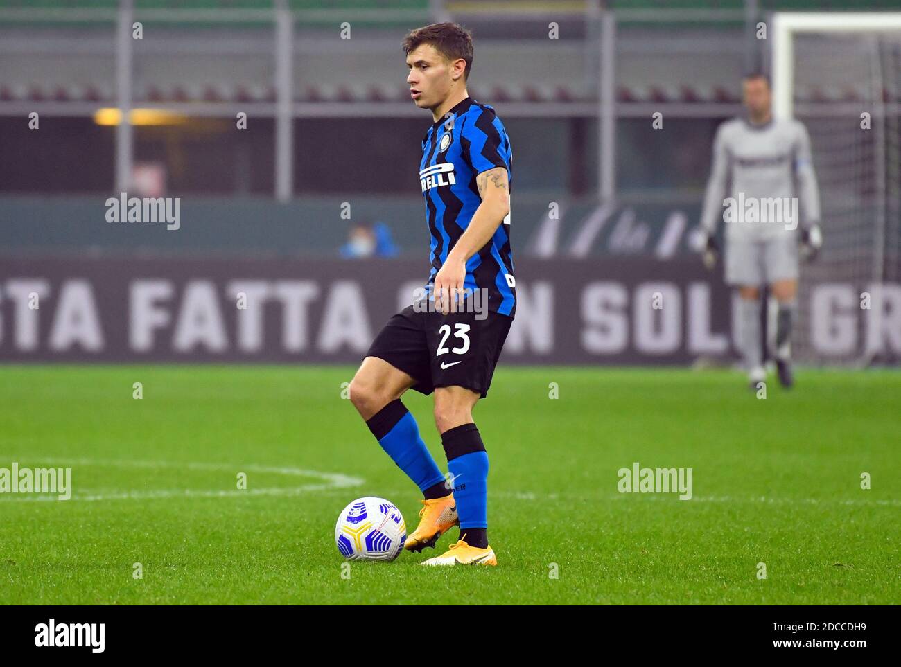 Milano, Italia. 31 ottobre 2020. Nicolo Barella (23) dell'Inter Milan ha visto nella serie UNA partita tra Inter Milan e Parma Calcio 1913 a San Siro a Milano. (Foto: Gonzales Photo - Tommaso Fimiano). Foto Stock