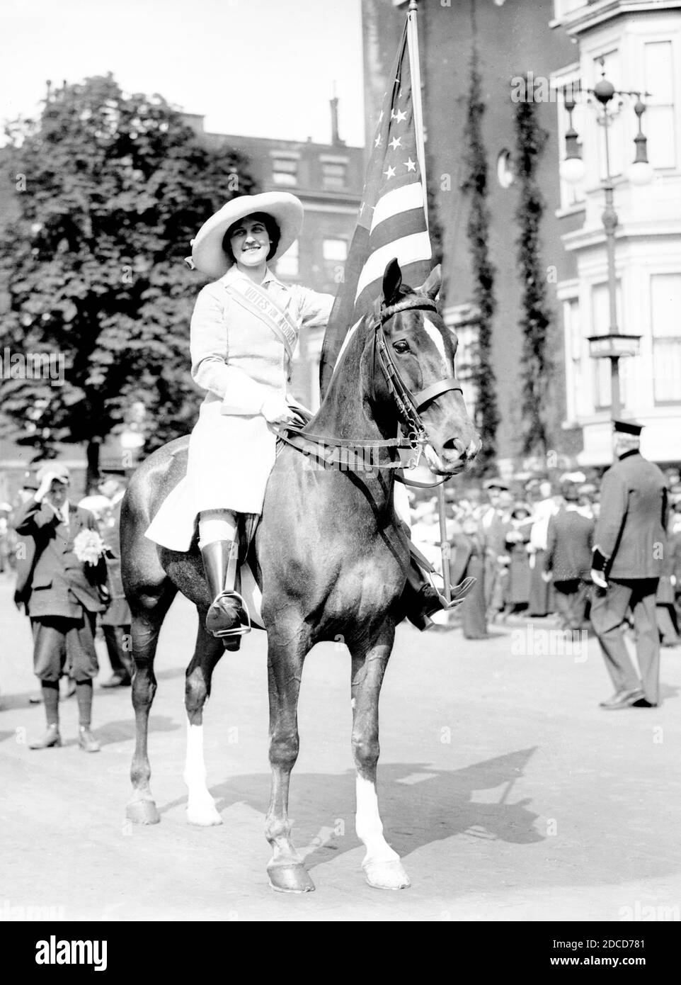 NYC, Inez Milholland al NAWSA Parade, 1913 Foto Stock