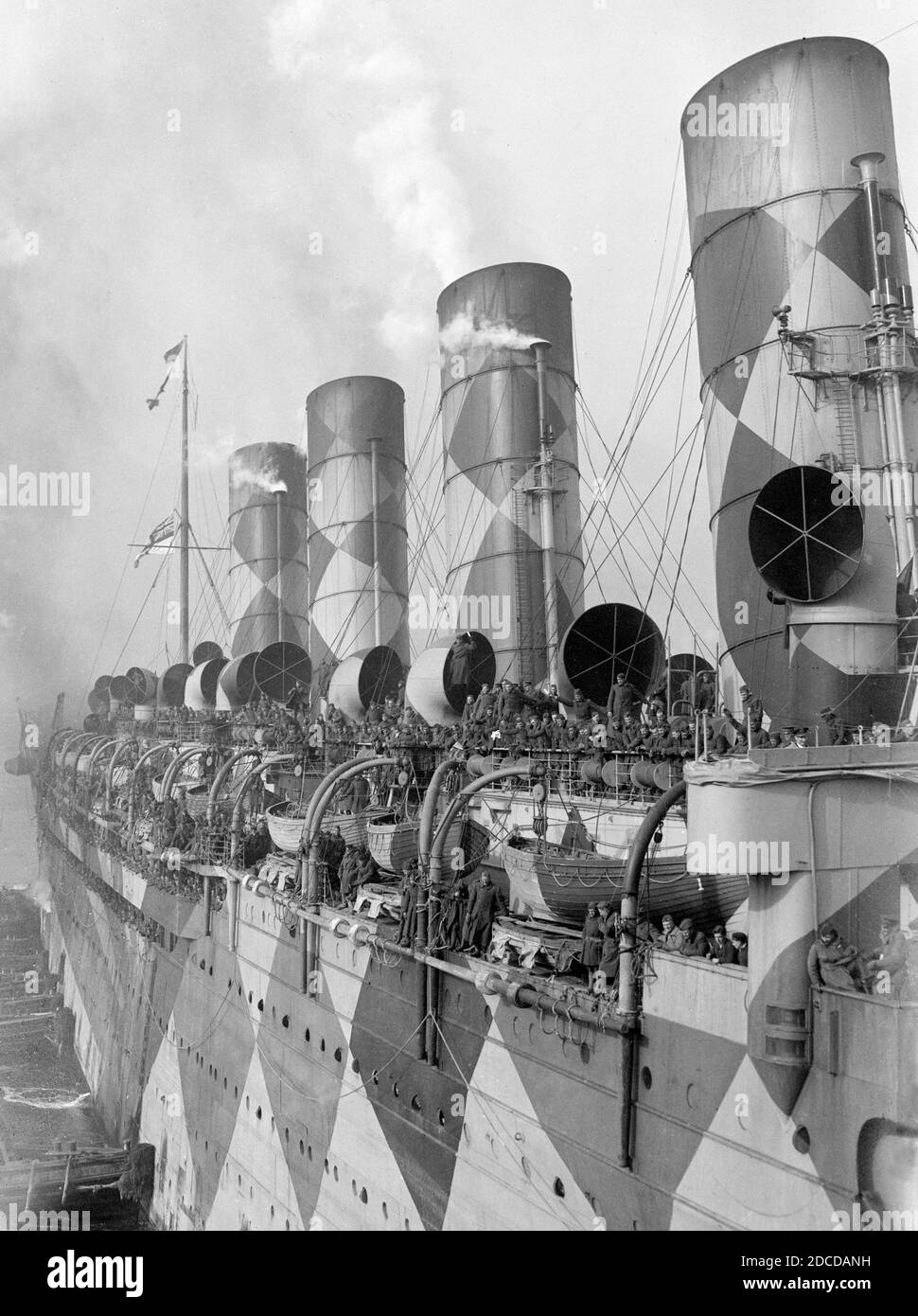 WWI, RMS Mauretania, Dazzle Camouflage, 1918 Foto Stock