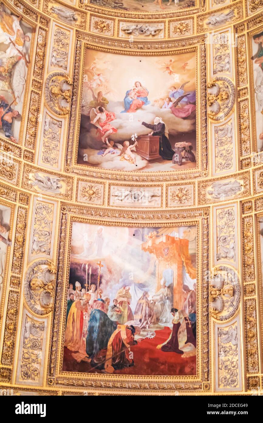 Il soffitto della Basilica di Sant'Andrea della Valle a Roma Foto Stock