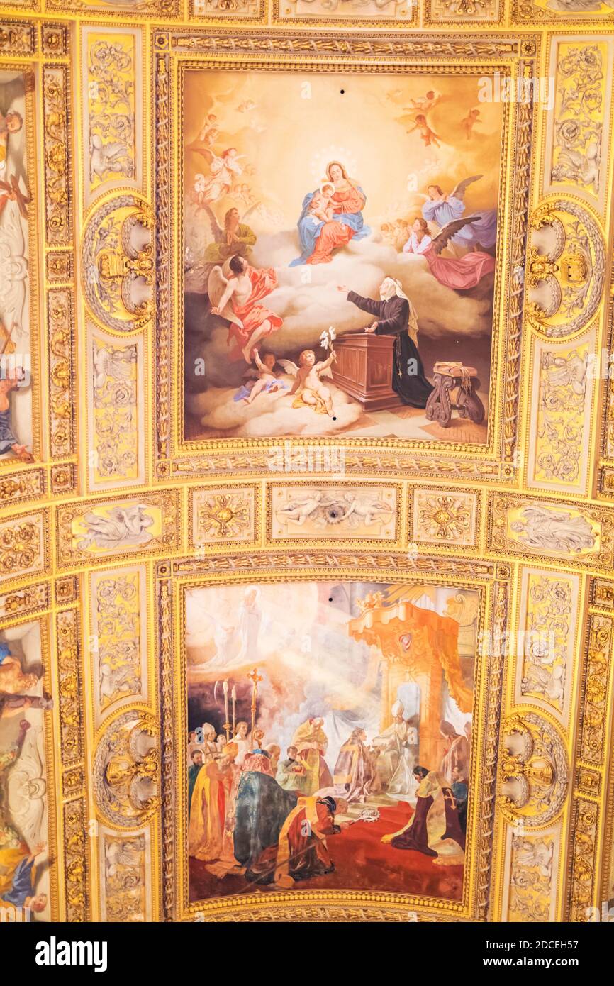 Il soffitto della Basilica di Sant'Andrea della Valle a Roma Foto Stock