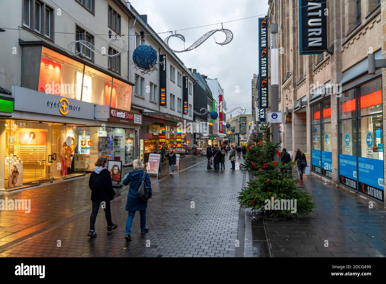 Il centro della città di Bochum, Via Kortum, il giorno dell'apertura della decorazione della luce di Natale, normalmente anche del mercatino di Natale, che re Foto Stock