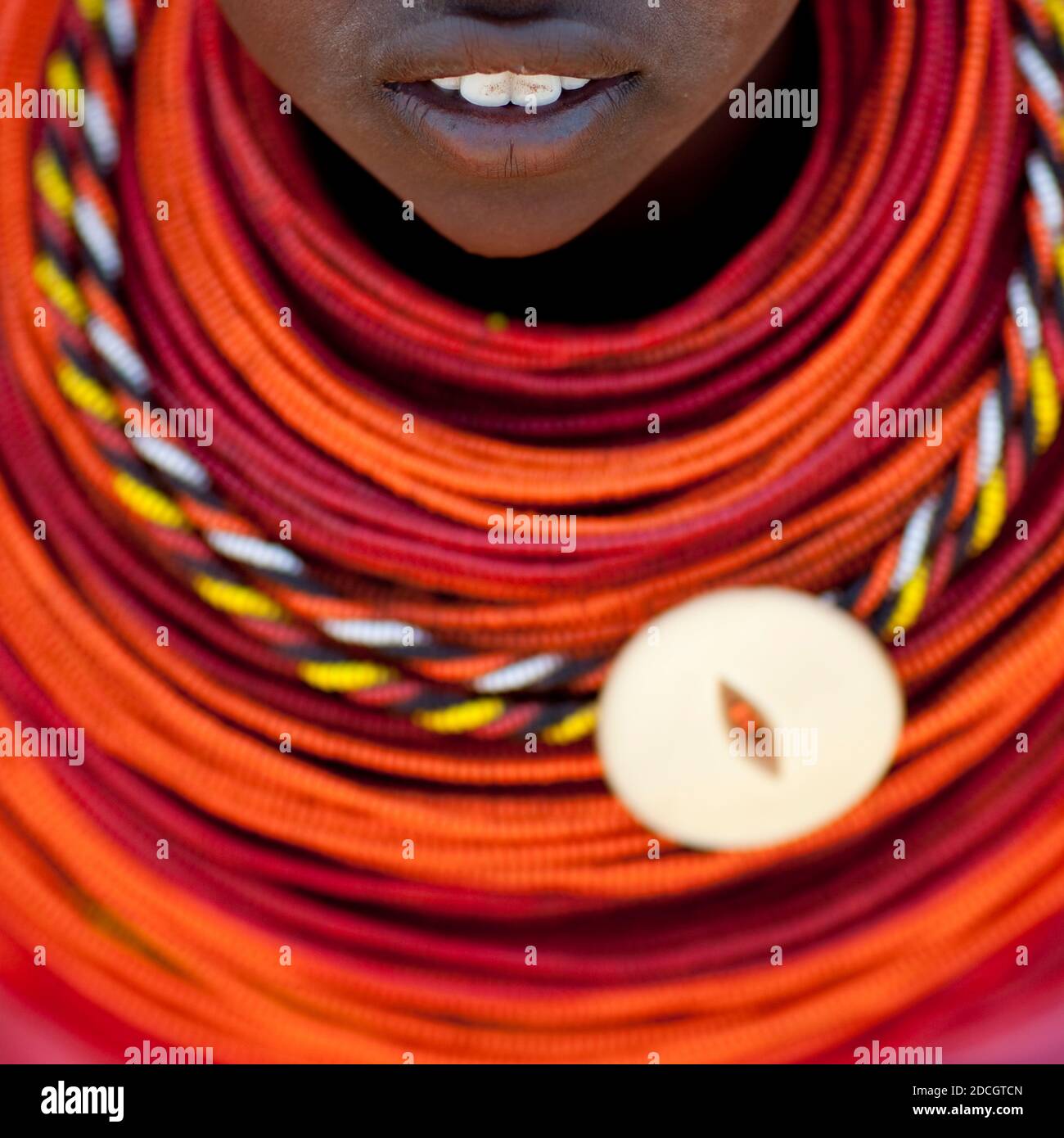 Rendille tribù donna con nucchi con perline, Marsabit County, Marsabit, Kenya Foto Stock