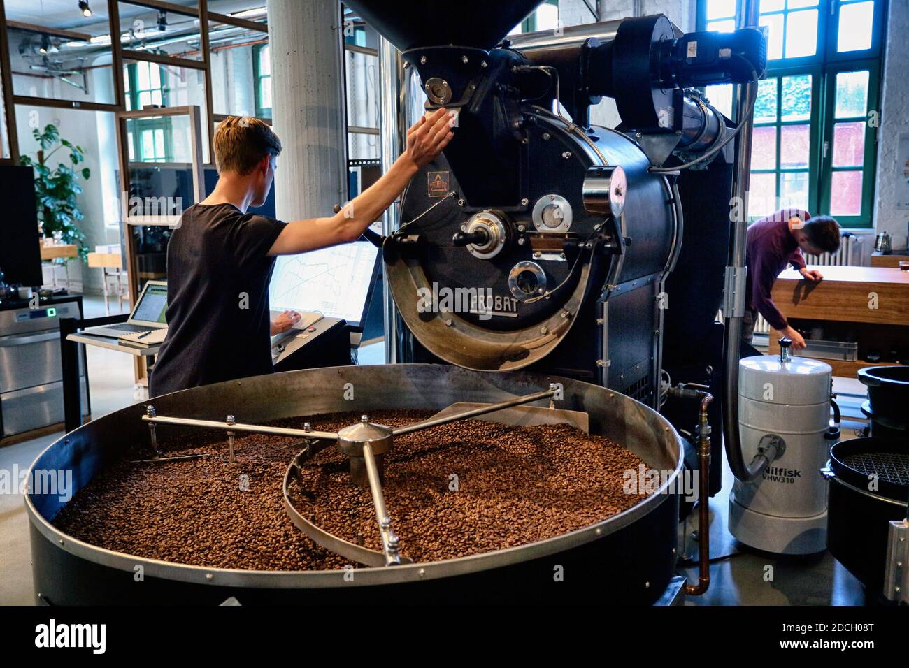 Germania / Berlino /stile caffè /torrefazione del caffè al Bonanza Romaestry Cafe di Berlino. Foto Stock