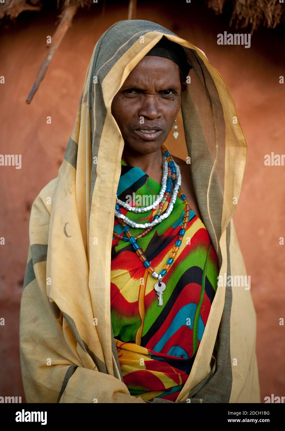 Ritratto di una donna della tribù Borana, Marsabit County, Marsabit, Kenya Foto Stock