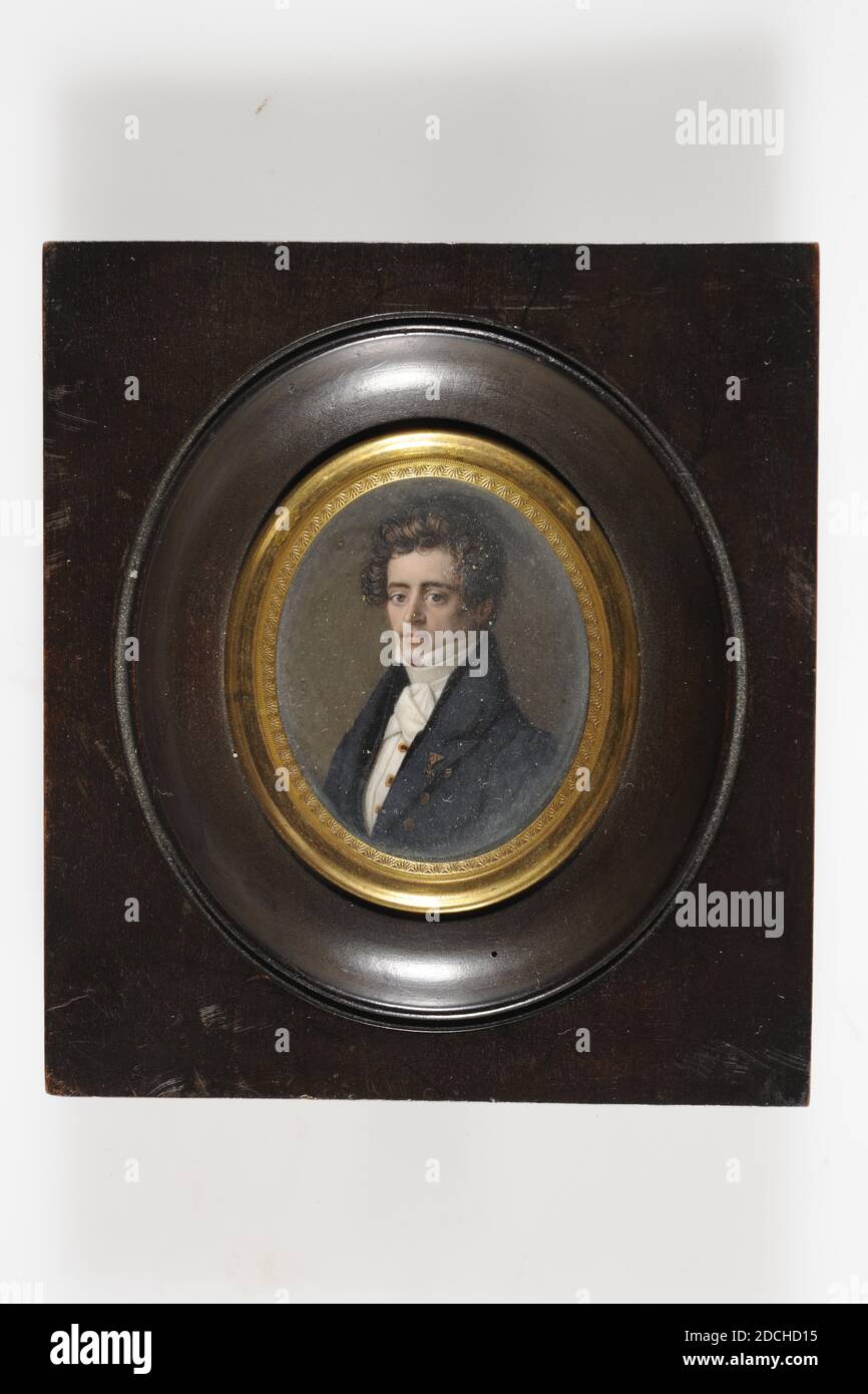 Miniatura (pittura), Gregorius Gillis Haanen, c.. 1820, Signature front, destra, lungo il bordo: G: Haanen, pergamena, gouache, legno, vetro, con cornice: 11.1 x 10 x 1,5 cm (111 x 100 x 15 mm), ritratto dell'uomo, ritratto in miniatura ovale di presumibilmente Arend Rooseboom. È raffigurato tre quarti a sinistra e guarda lo spettatore. Ha capelli ricci e indossa una gonna blu, con una croce di cavaliere sul lapello sinistro (l'Ordine militare Guglielmo?). Sul retro c'è un pezzo di carta su cui è scritto George Gilles Haanen 1807-1879 Samuel Ulrich Gronovius. Firmato sulla parte anteriore. Il ritratto è in Foto Stock