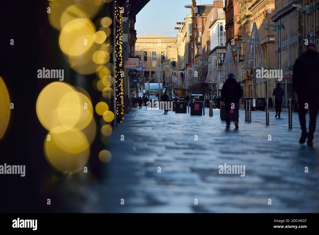 Glasgow Buchanan Street il giorno dopo il trasferimento a Covid Level 4 Foto Stock