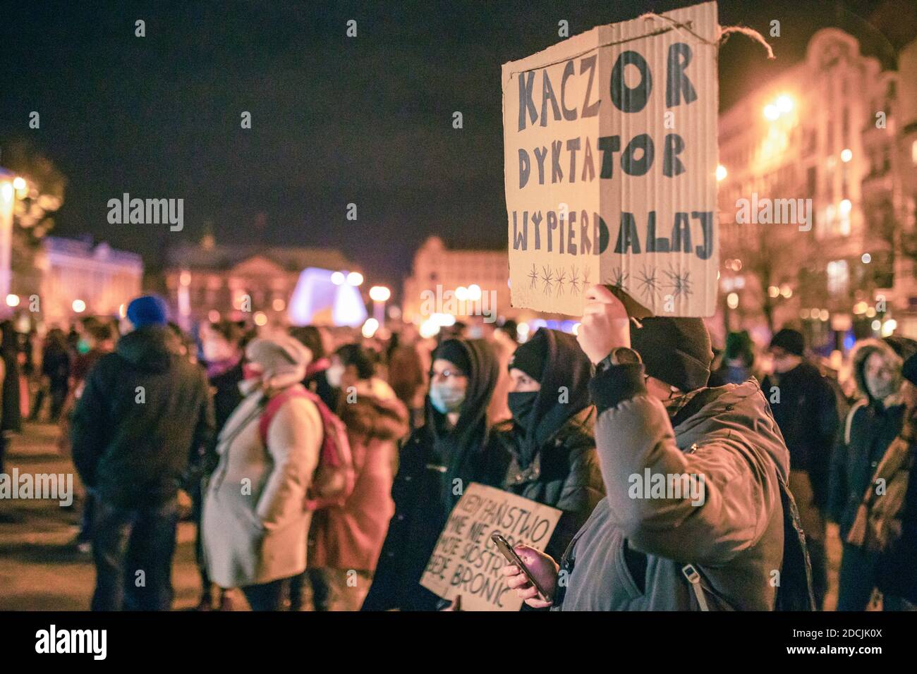 Poznan / Polonia - 21.11.2020: Manifestazione contro il divieto totale di aborto, le donne protestano contro le restrizioni ai diritti delle donne. Foto Stock