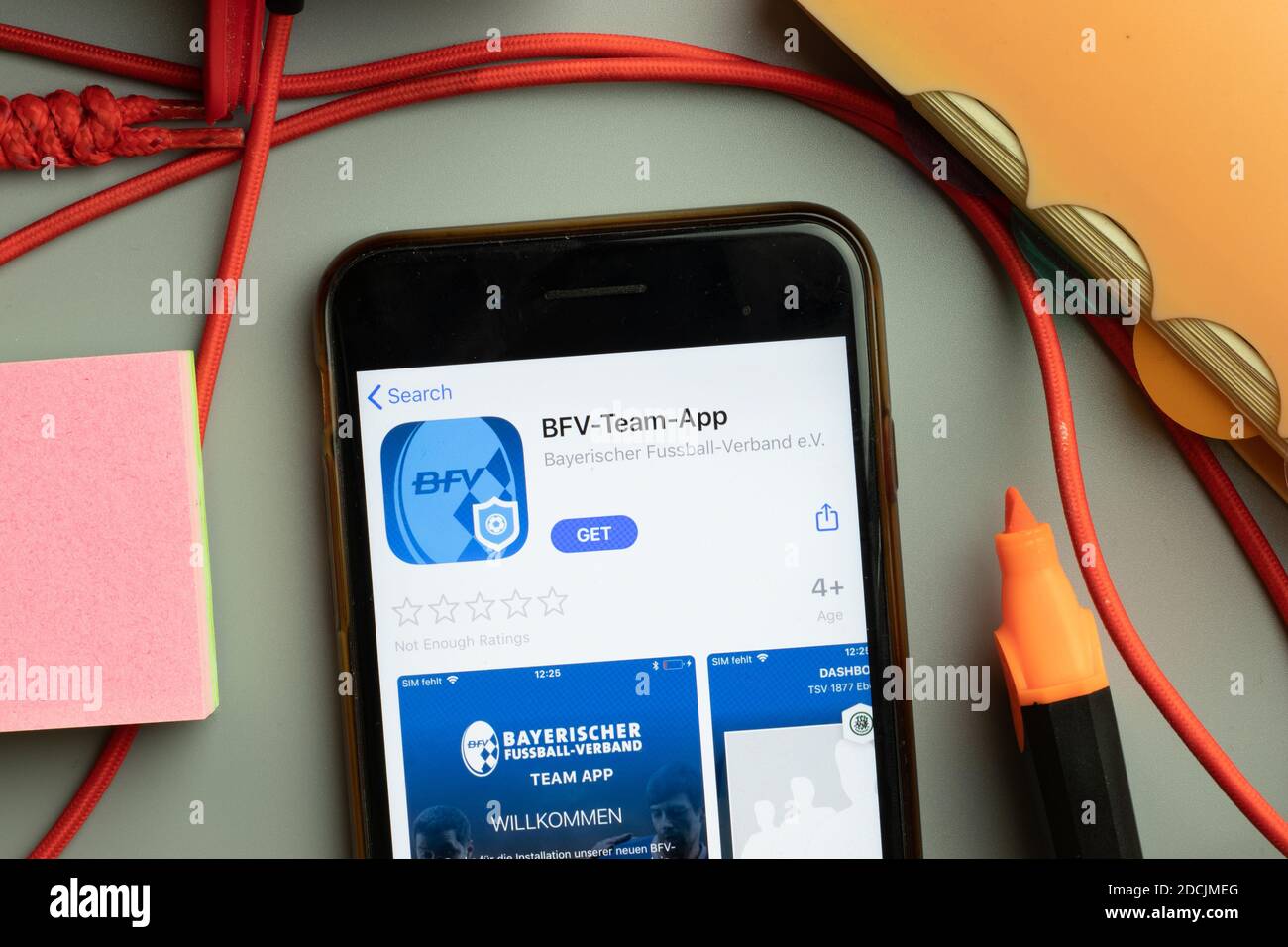 New York, Stati Uniti - 7 Novembre 2020: BFV-Team-App BFV Team app store logo sullo schermo del telefono, editoriale illustrativo. Foto Stock