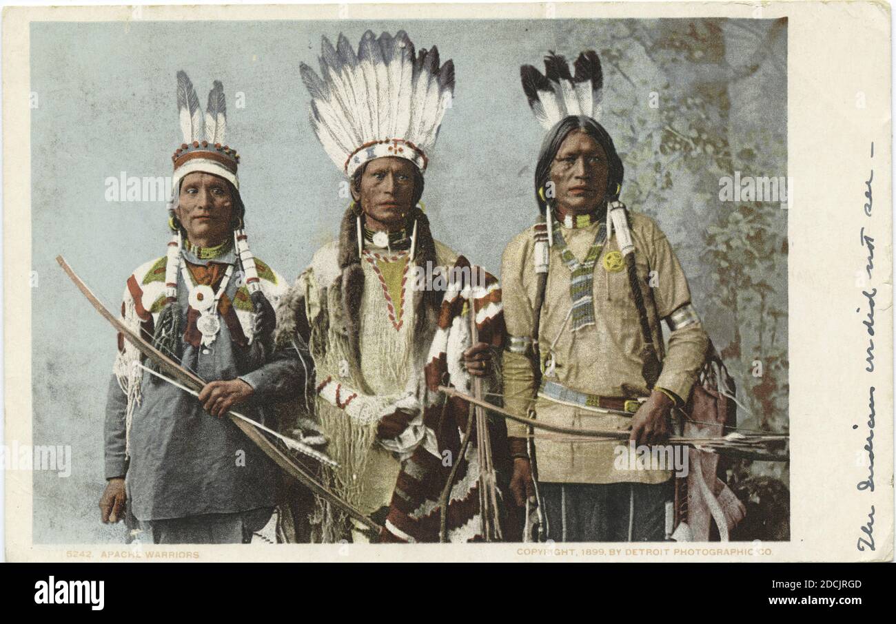 Apache Warriors, immagine fissa, Cartoline, 1898 - 1931 Foto Stock