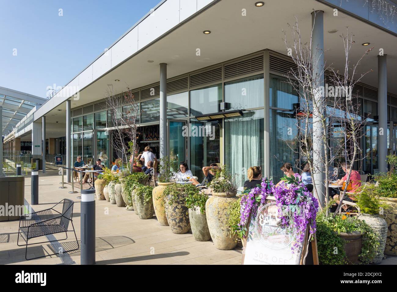 Ristorante con terrazza sul tetto, Westgate Shopping Centre, Oxford, Oxfordshire, Inghilterra, Regno Unito Foto Stock