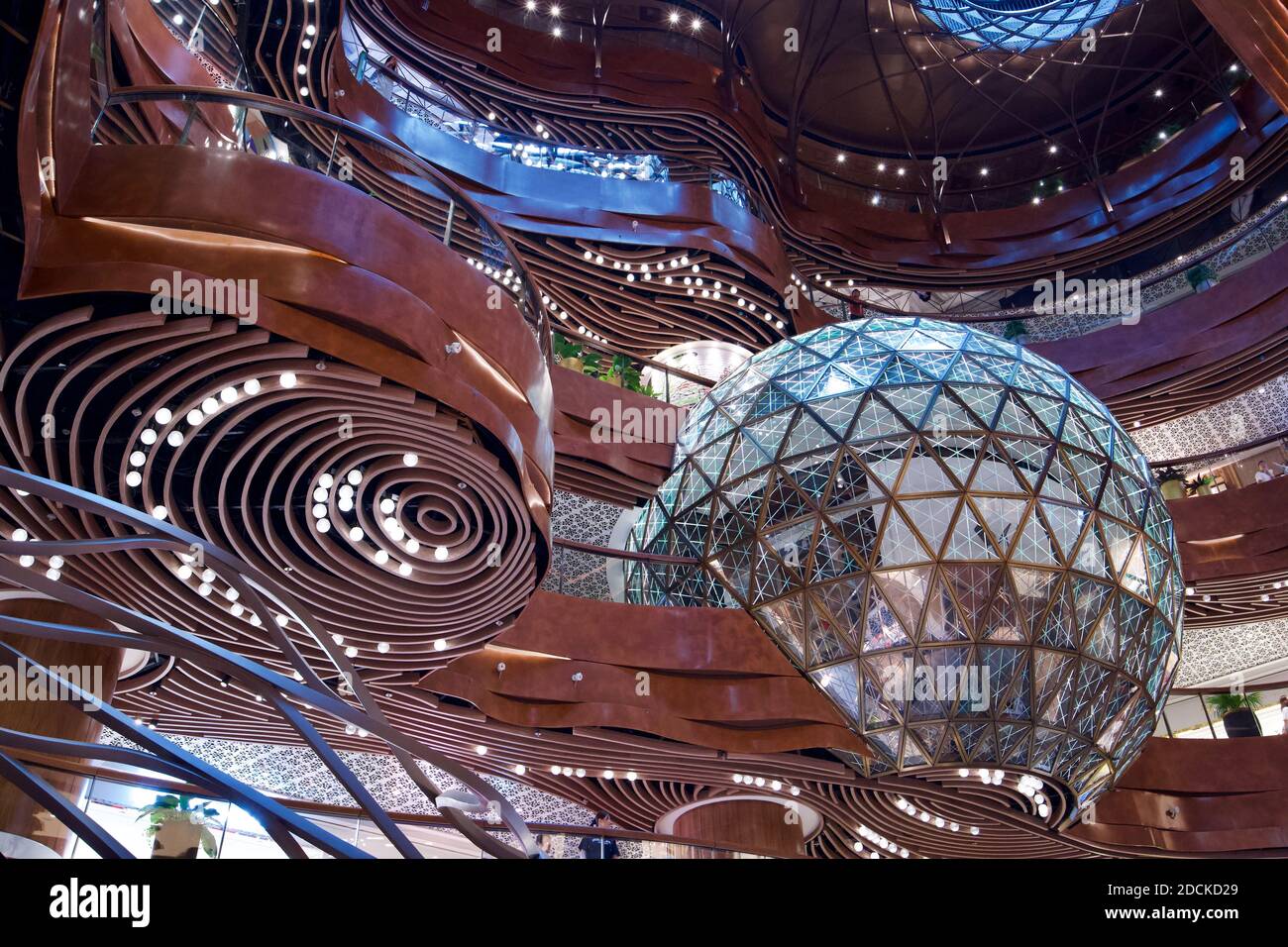 All'interno del centro commerciale K11 Musea a Hong Kong Foto Stock