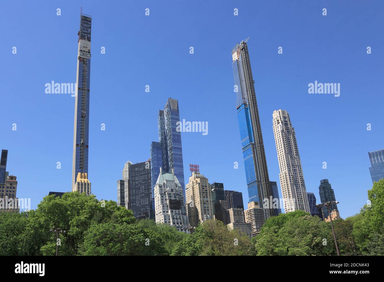 Miliardari’s Row, grattacieli di lusso che sovrastano Central Park, Manhattan, New York City, USA Foto Stock