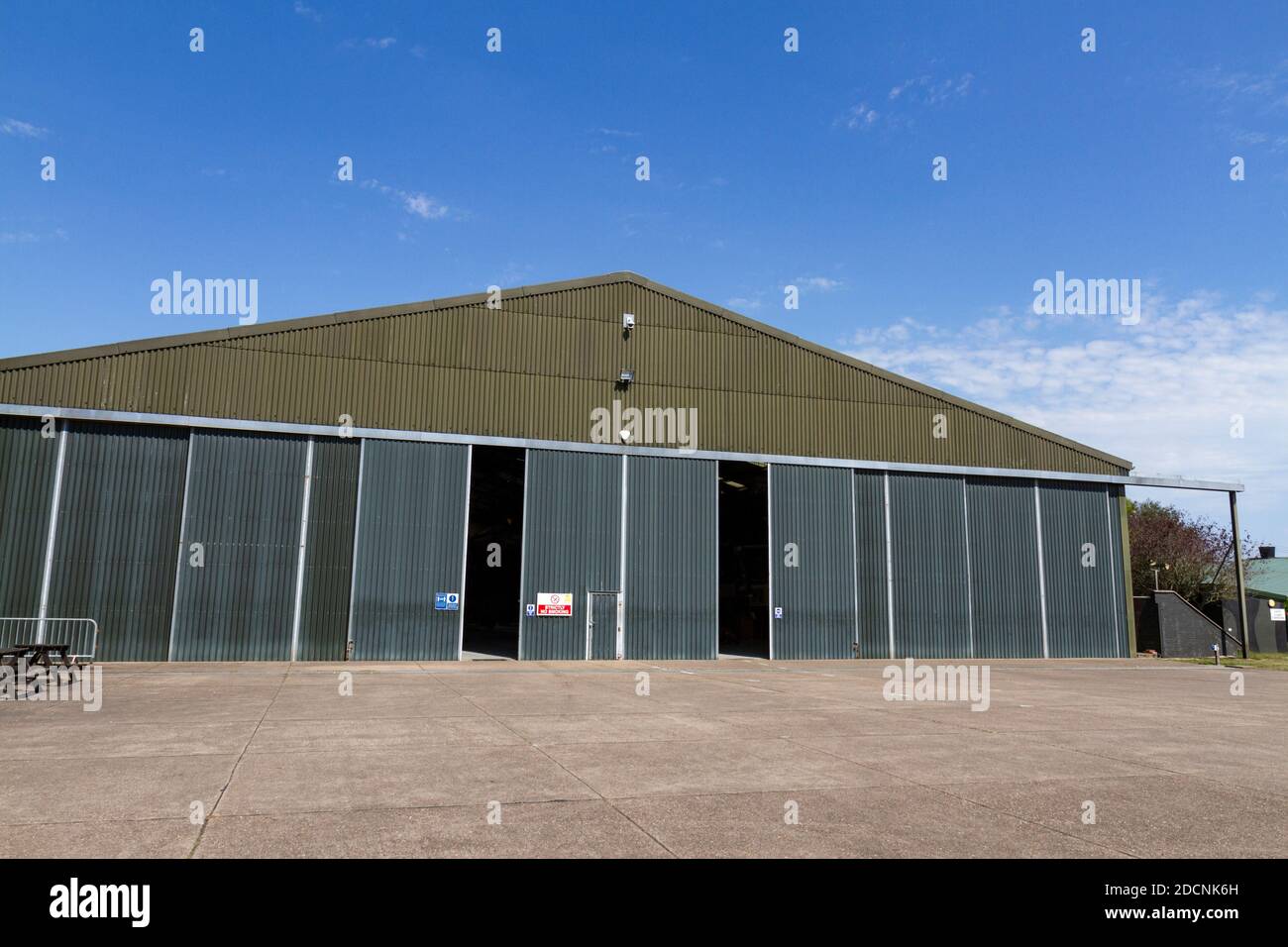 L'appendiabiti principale al Lincolnshire Aviation Heritage Museum, East Kirkby, Spilsby, Lincs, UK. Foto Stock