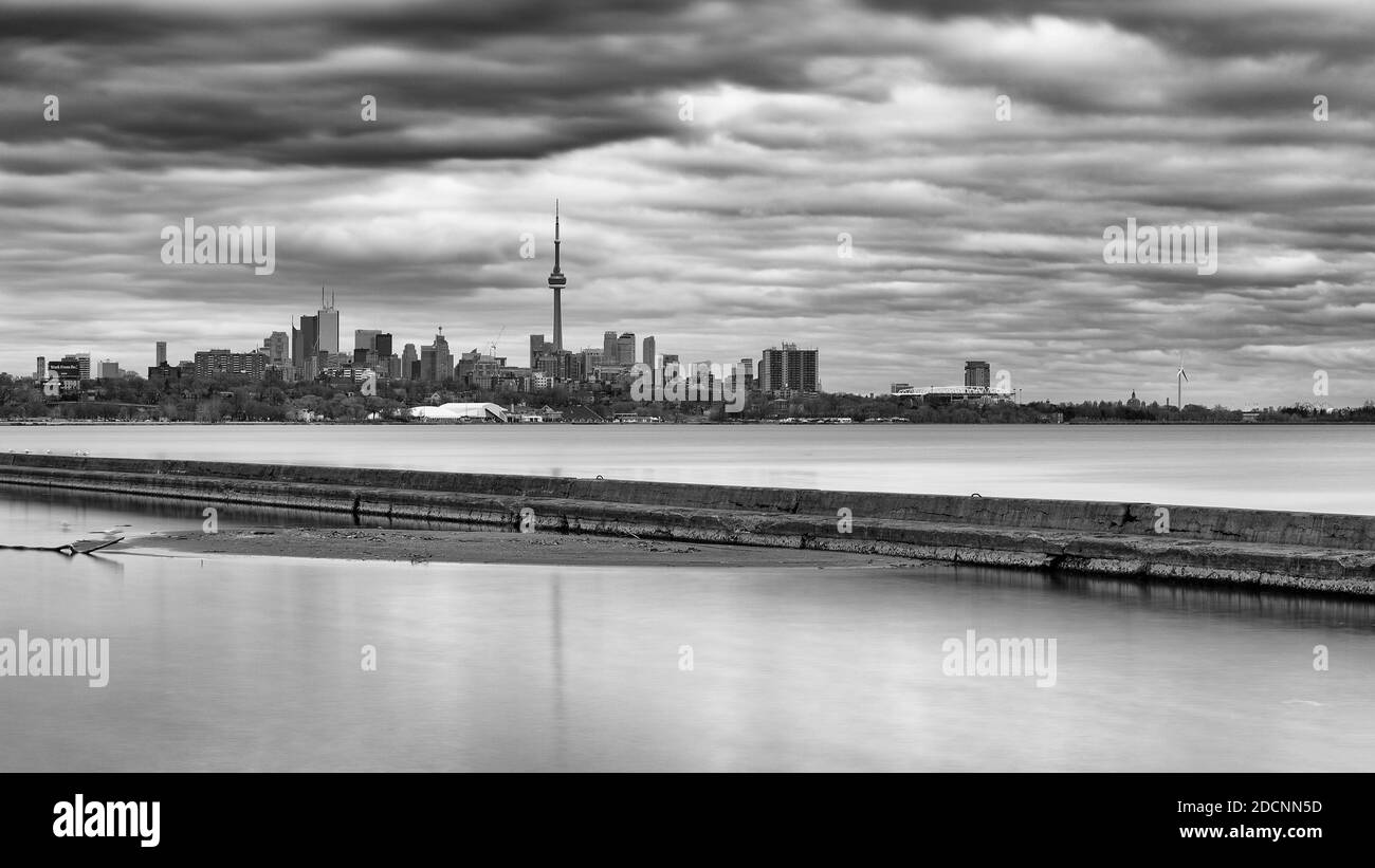 Immagine in bianco e nero dello skyline di Toronto. Toronto, Ontario, Canada Foto Stock