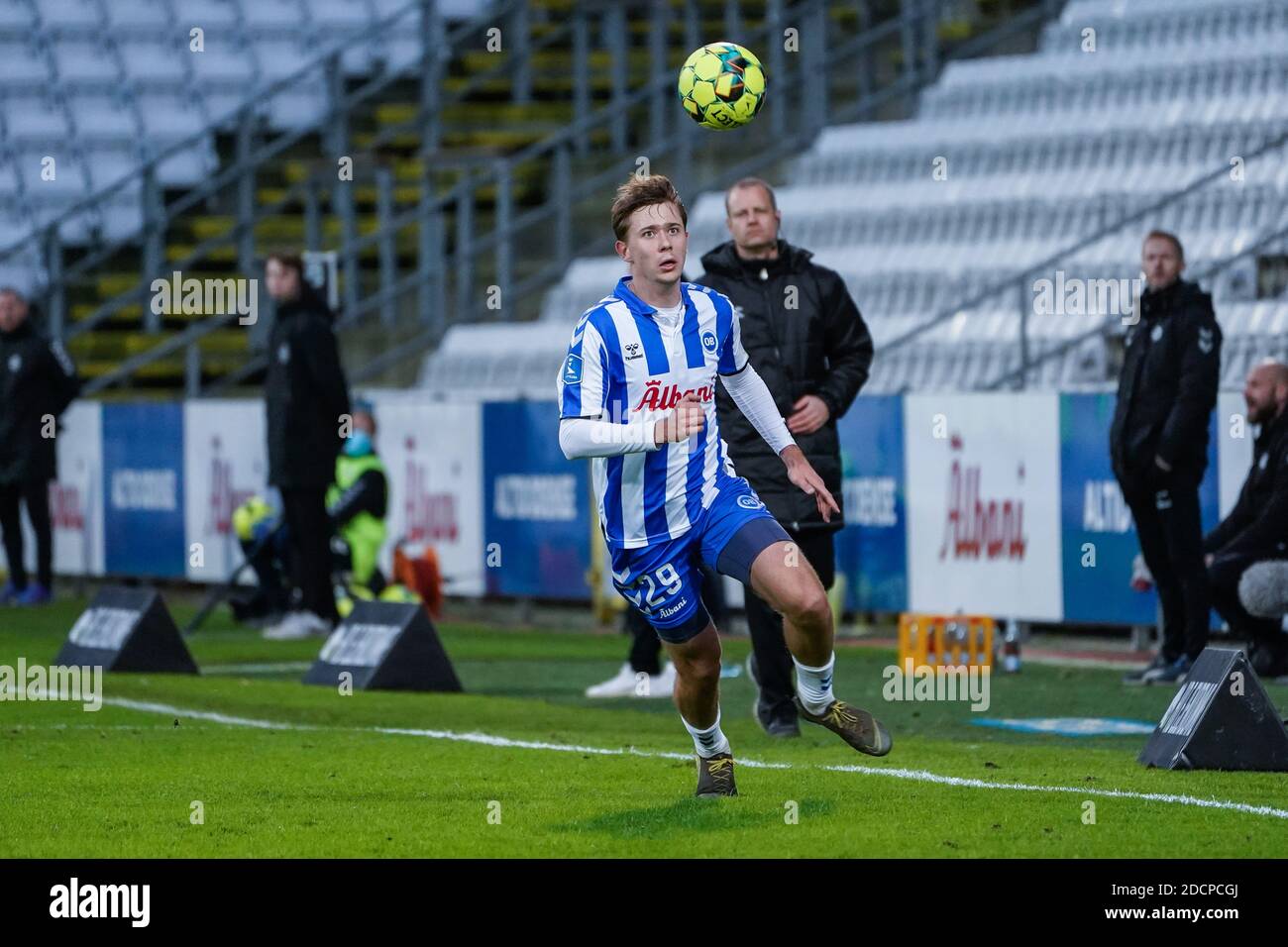 Odense, Danimarca. 22 novembre 2020. Mads Frokjaer-Jensen (29) di OB visto durante il 3F Superliga match tra Odense Boldklub e Sonderjyske al Nature Energy Park di Odense. (Photo Credit: Gonzales Photo/Alamy Live News Foto Stock