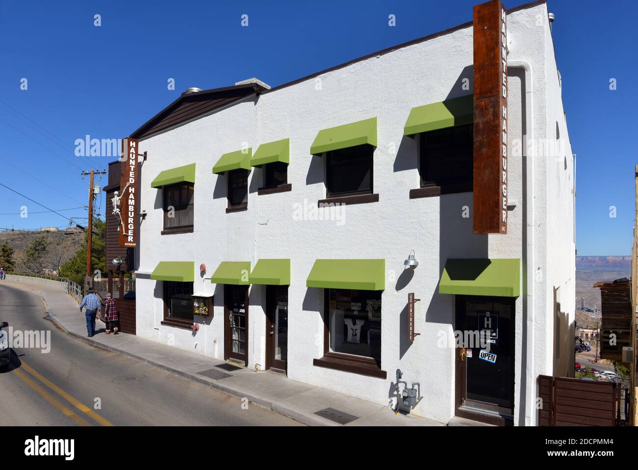 Jerome, AZ, Stati Uniti d'America - 24 febbraio 2016: Il ristorante Haunted Hamburger su Clark Street, è così chiamato perché i proprietari rivendicano il vecchio edificio i Foto Stock