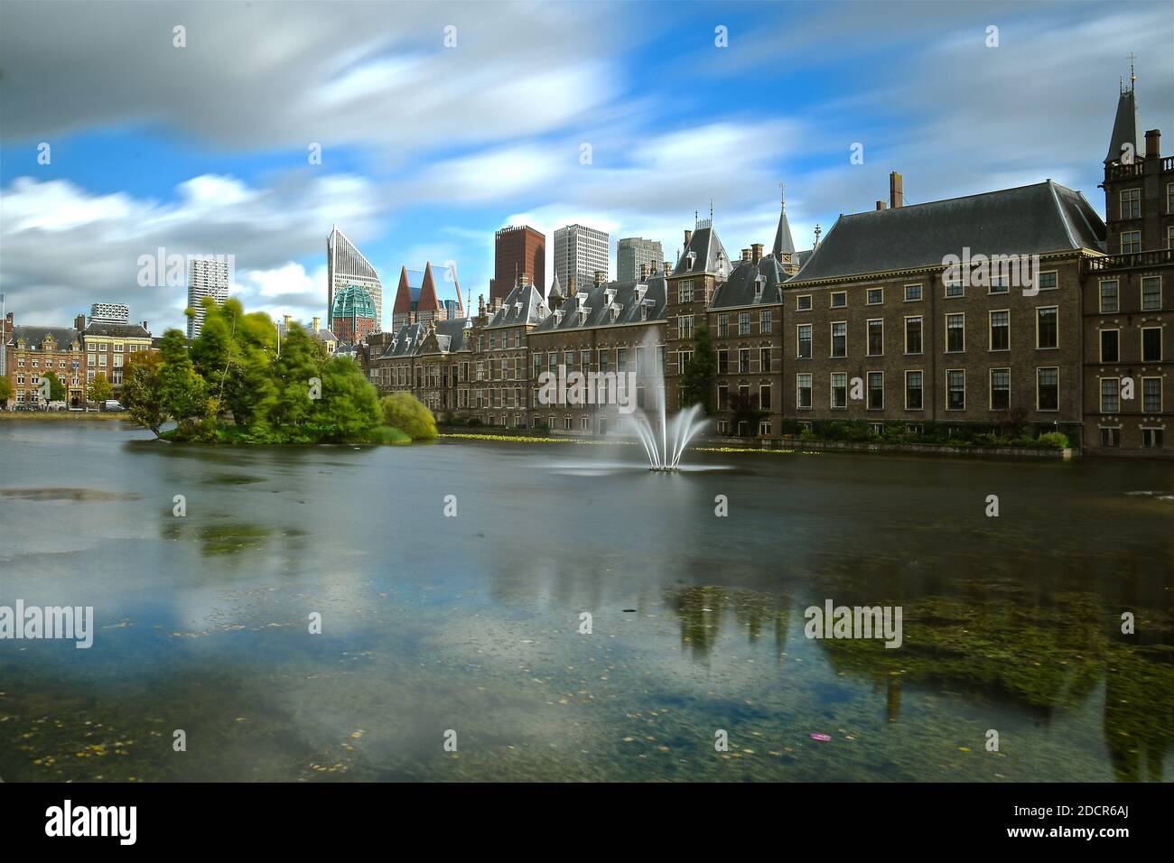 L'AIA, PAESI BASSI, 27 SETTEMBRE 2019: Palazzo Binnenhof, gli storici edifici parlamentari olandesi di Den Haag. Foto Stock