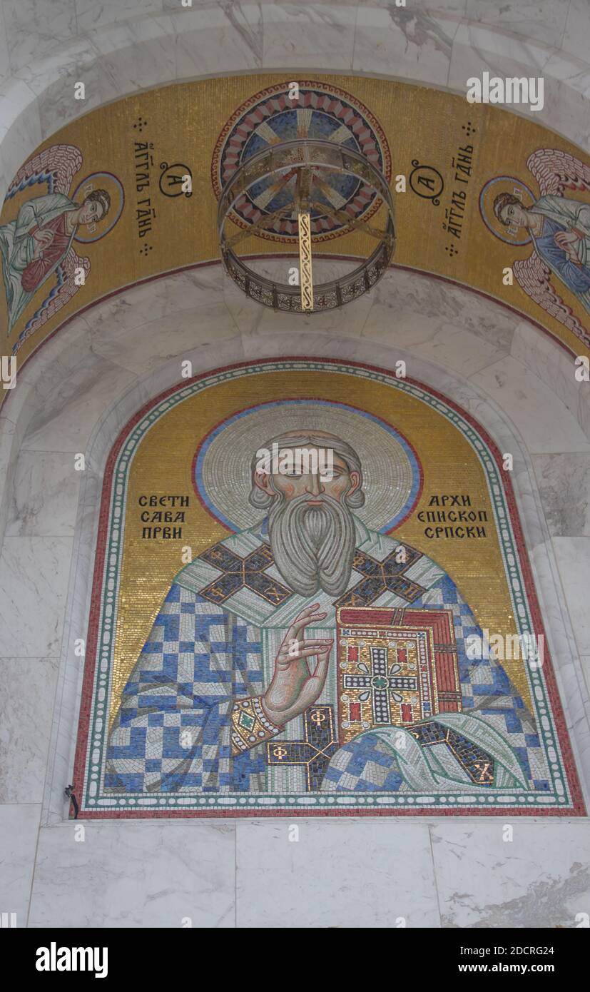 Interno della più grande chiesa serba ortodossa chiamata Sveti Sava (significa San Sava), a Belgrado, in Serbia Foto Stock