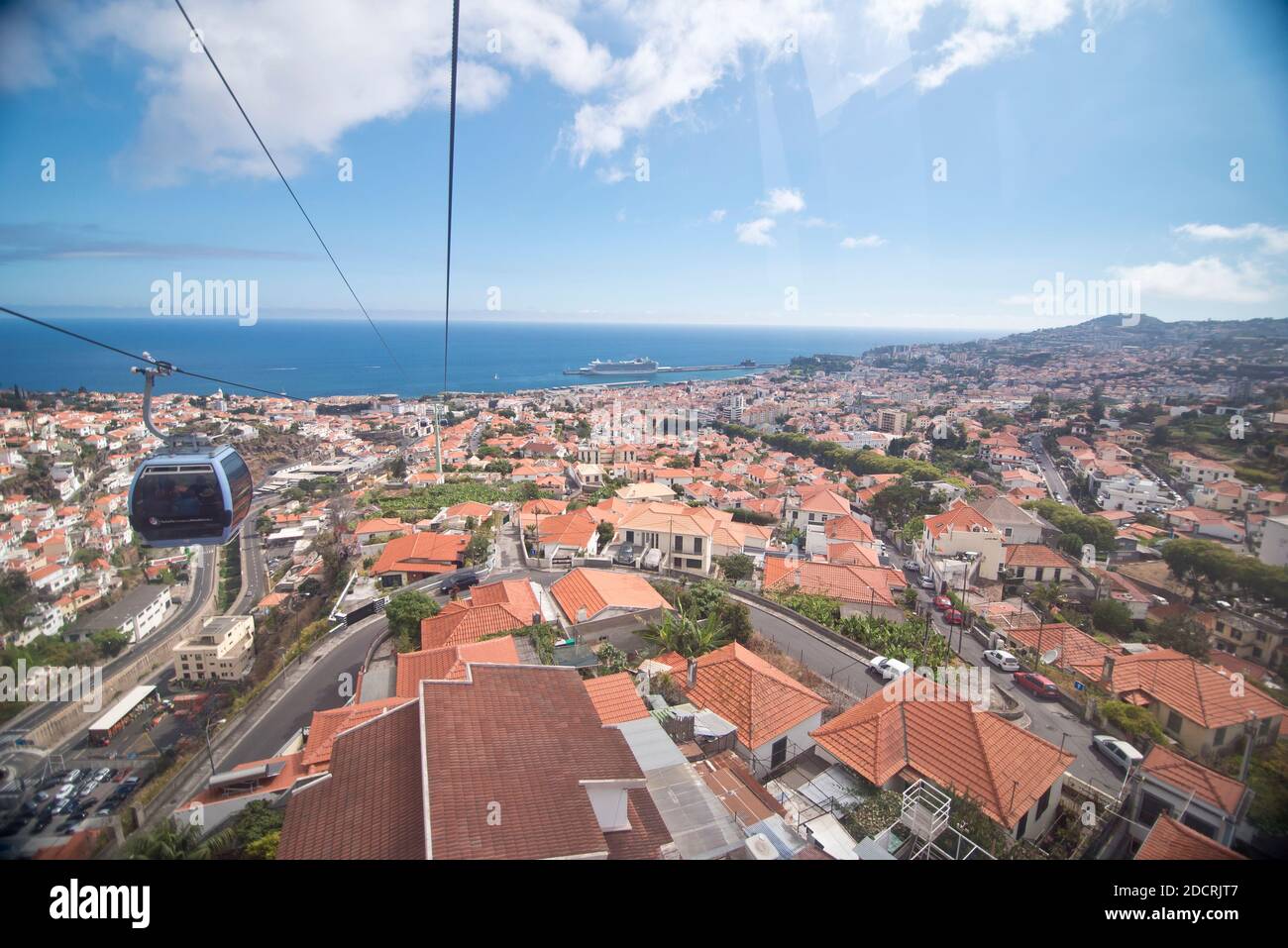 Vista in funivia della città di Funchal, nell'isola di Madeira, Portogallo Foto Stock