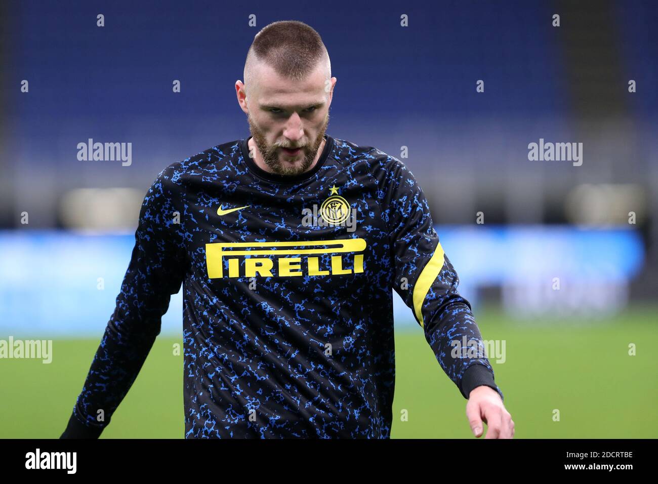 Milano Skriniar del FC Internazionale guarda prima della serie UNA partita tra FC Internazionale e Torino FC. Il FC Internazionale vince il 4-2 rispetto al Torino FC. Foto Stock