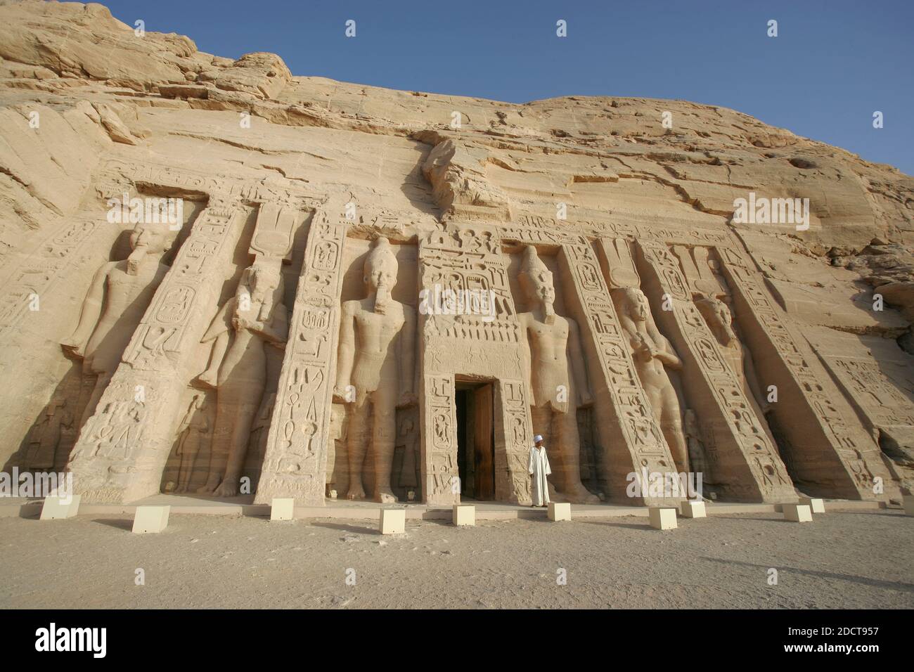 TEMPIO DELLA REGINA NEFERTARI AL TEMPIO DI ABU SIMBEL, EGITTO Foto Stock