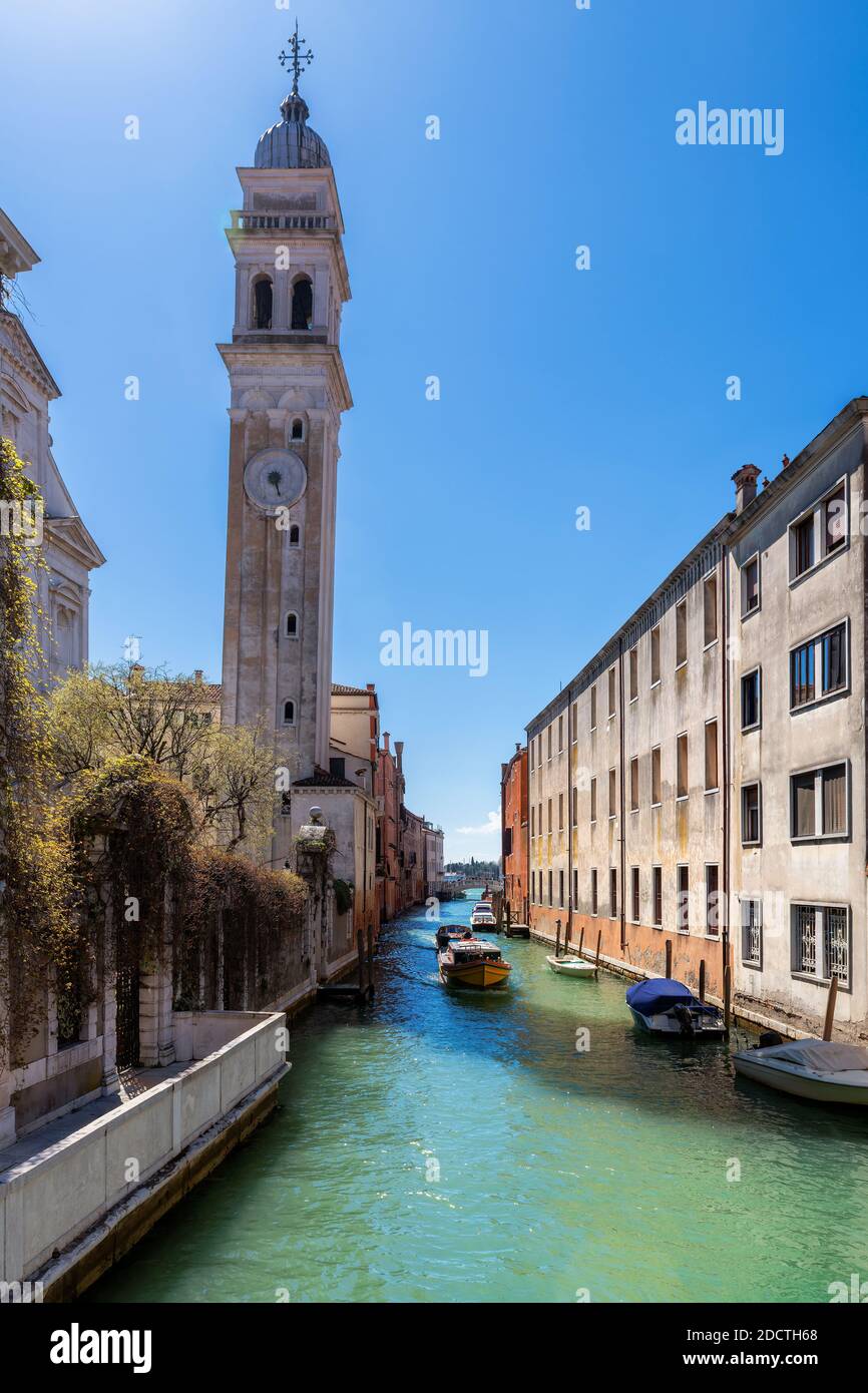 Architettura del canale veneziano a Venezia Foto Stock