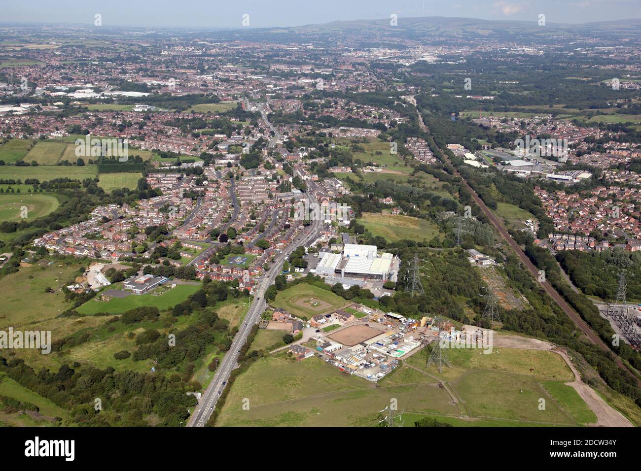 Vista aerea di Kearsley vicino a Bolton, guardando a nord-ovest sulla A666 Manchester Road, incluso Sunset Business Park. REGNO UNITO Foto Stock