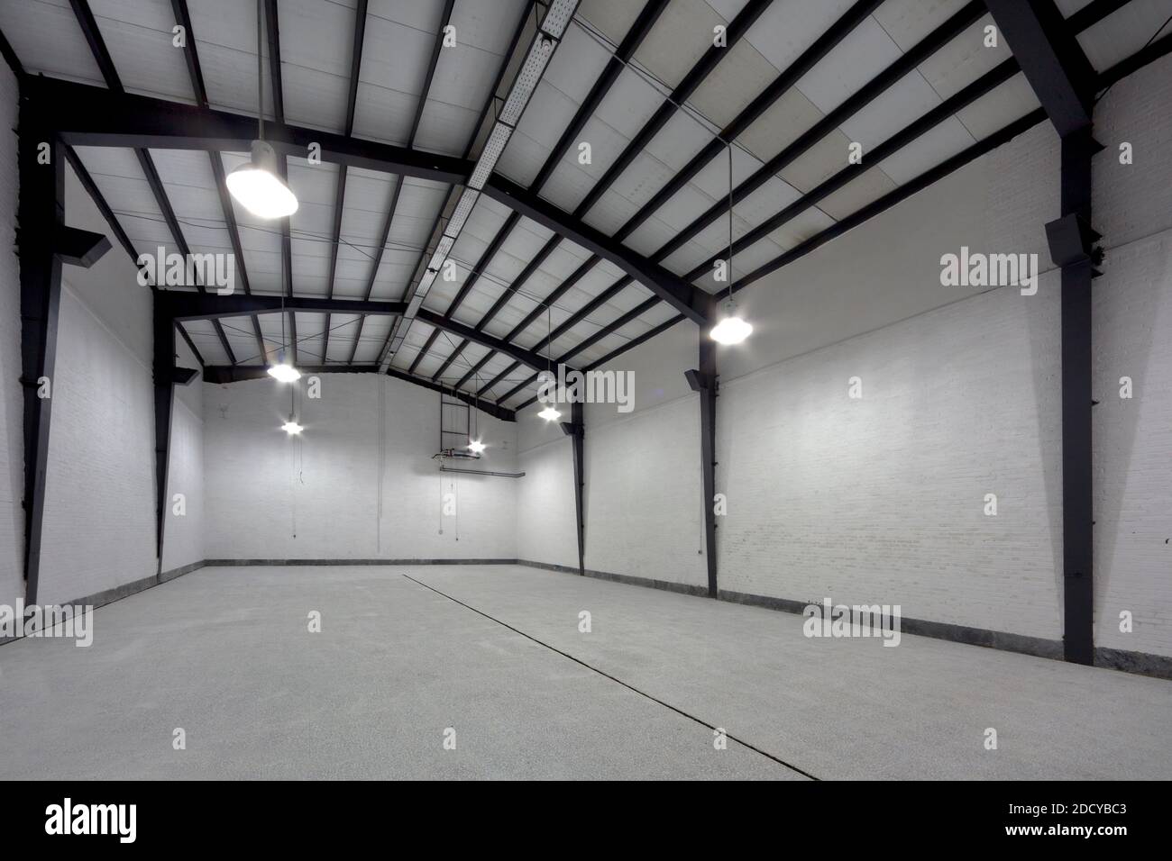 Hangar vuoto per riporre l'apparecchiatura Foto Stock