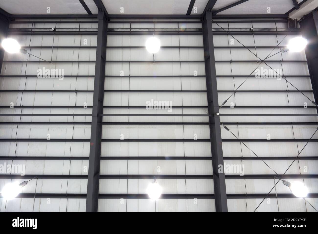 Hangar vuoto per riporre l'apparecchiatura Foto Stock