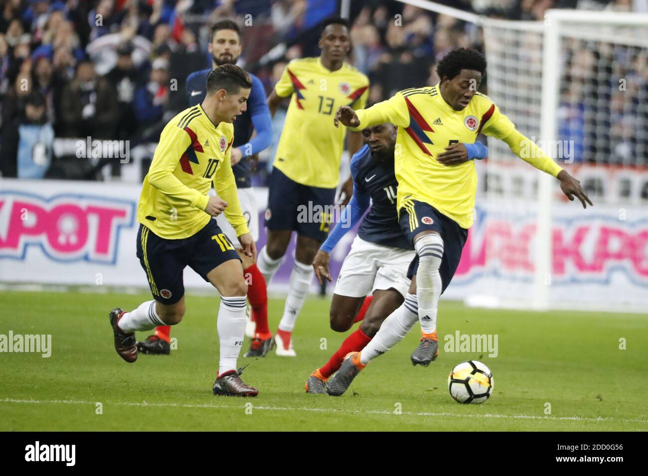 Blaise Matuidi in Francia ha combattuto Carlos Sanchez e James Rodriguez in Colombia durante la partita di football tra Francia e Colombia allo stadio Stade de France di Saint-Denis, sobborgo di Parigi, Francia, il 23 marzo 2018. La Colombia ha vinto 3-2. Foto di Henri Szwarc/ABACAPRESS.COM Foto Stock