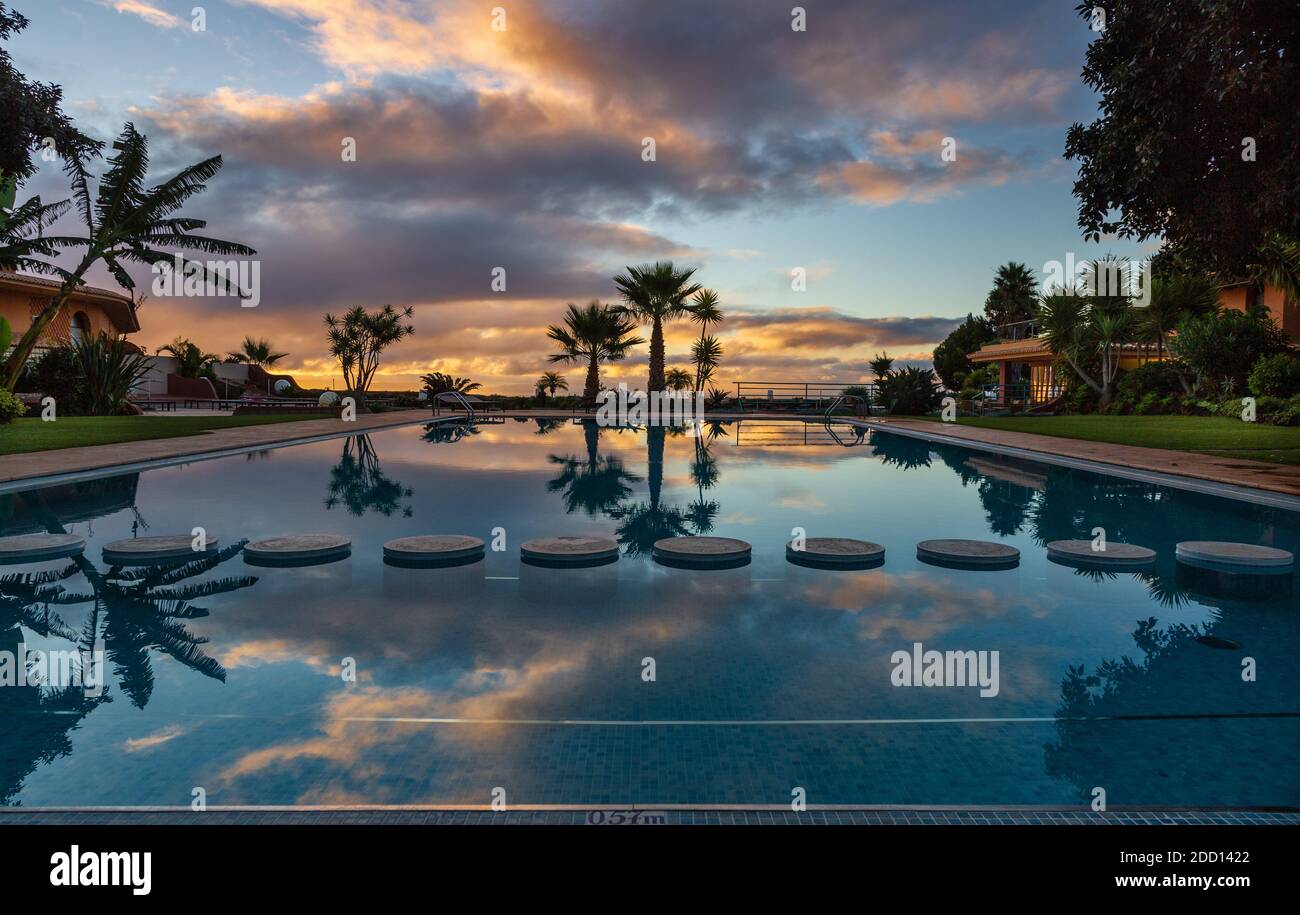 Piscina all'hotel Quinta Spendida a Madeira. Foto Stock