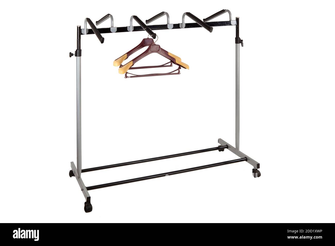 Appendiabiti su sfondo bianco Foto Stock