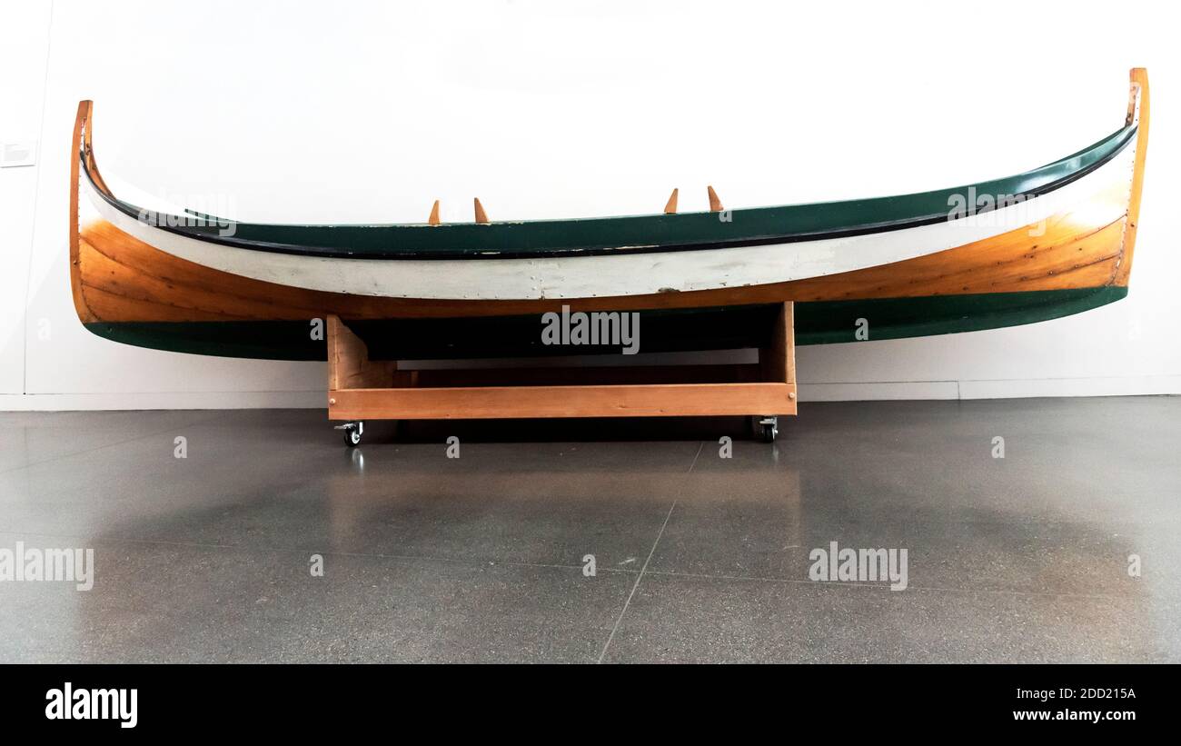 L'adattamento della barca a remi di un originale vichingo norvegese, risalente a ca.895AD., National Nordic Museum , Seattle, Washington, Stati Uniti, USA Foto Stock