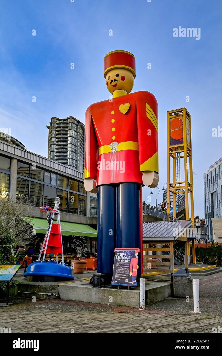 Tin Soldier più alto del mondo, New Westminster Quay, New Westminster, British Columbia, Canada Foto Stock