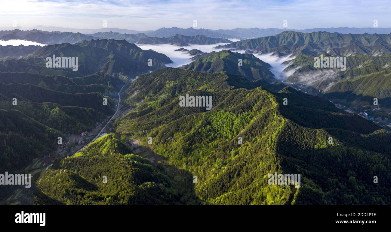 Ad ovest di henan funiu al mattino Foto Stock