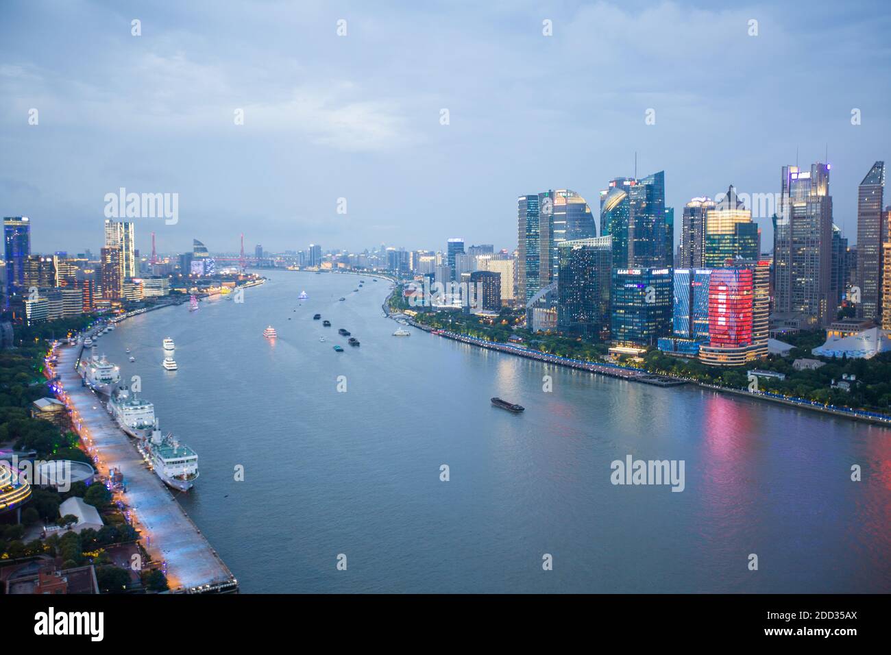 Shanghai città costruzione scenario di notte Foto Stock