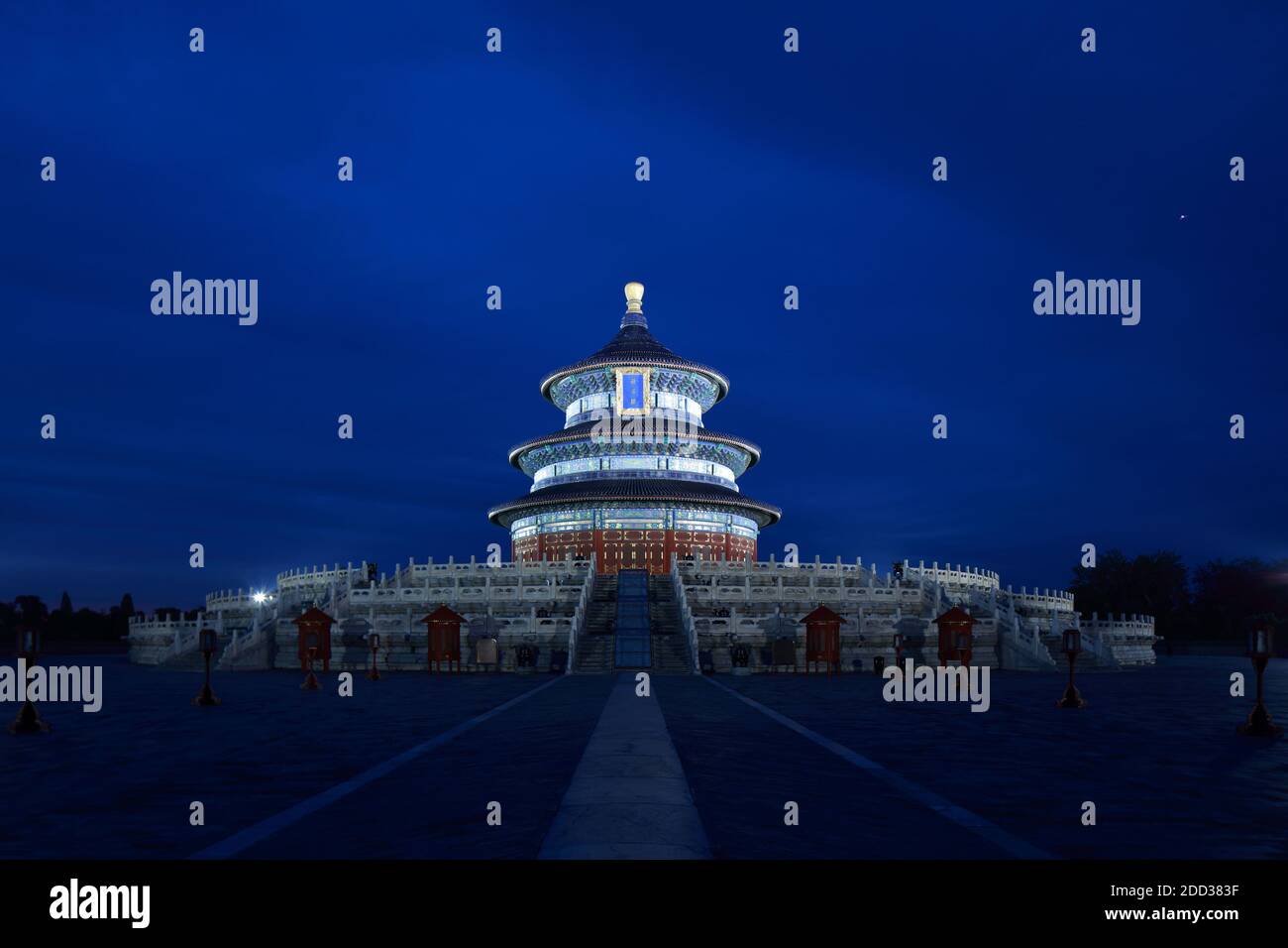 Il tempio del cielo parco Qiniandian di notte Foto Stock