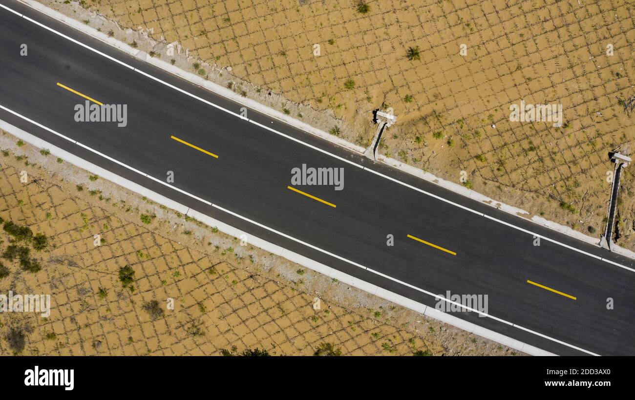Il Seven xinghu Desert Hotel si trova nella citta' di ordos, nella regione autonoma della Mongolia interna adattata all'entroterra desertico di KuBuQi Foto Stock
