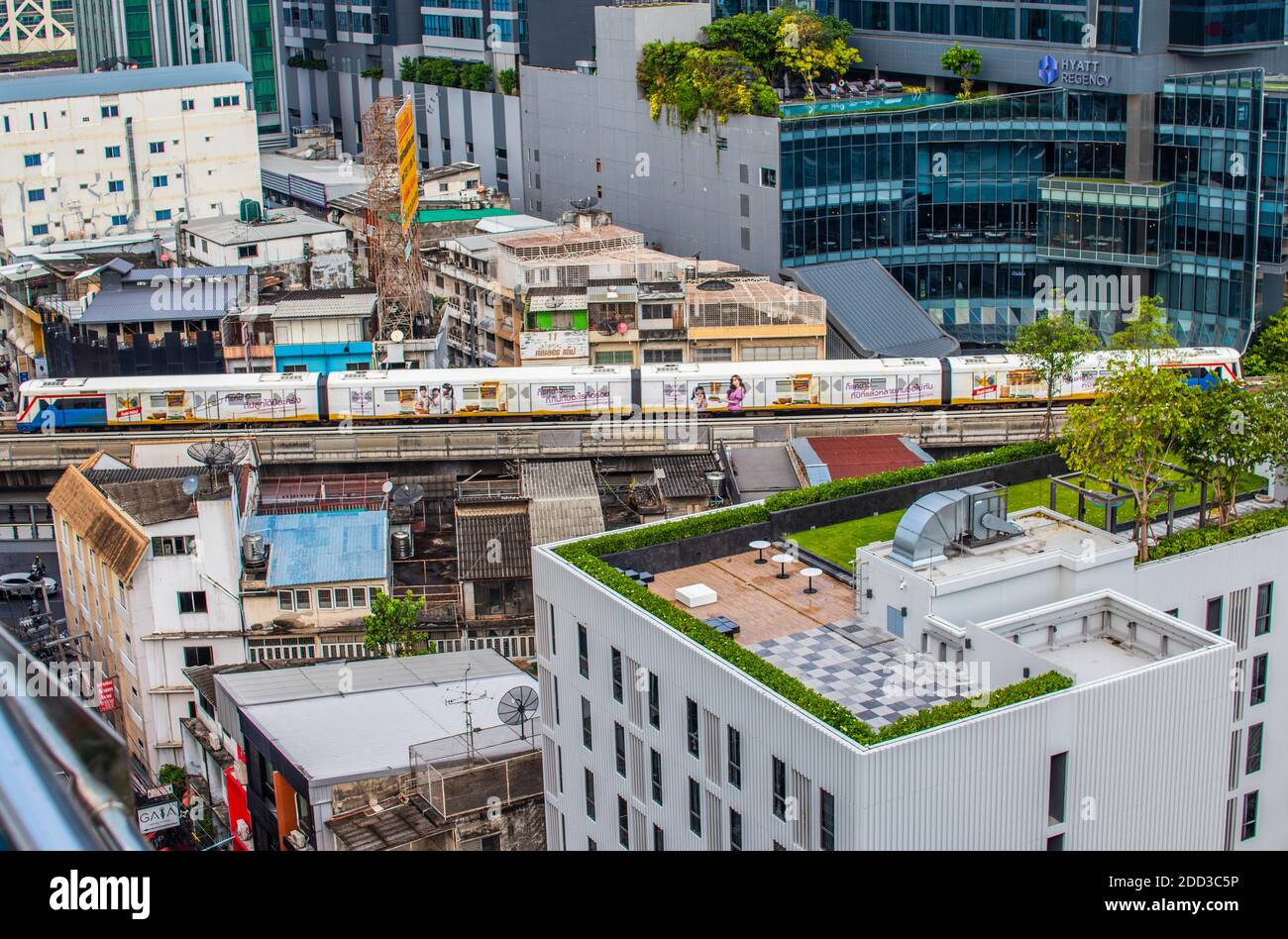 Treno sopraelevato a Bangkok Thailandia Asia Foto Stock